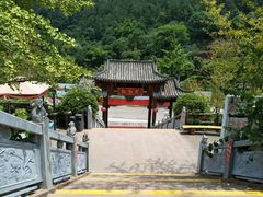 -楠柏弯休闲山庄(梨花溪店)