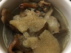 -东巴谷野生菌火锅餐厅