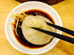 -龙咆汤包·手工现包小笼(拱北口岸店)