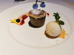 -Mogul Eatery·大亨餐酒馆