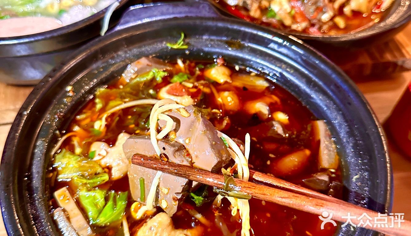 成都！街边砂锅！吃一次爱一次！