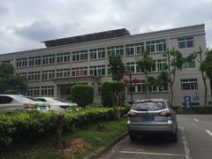 -领晟体育蓝天花园室内游泳馆