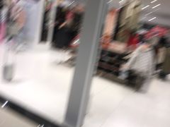 -优衣库(威海威高购物中心店)