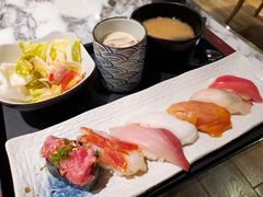 -家贺屋刺身寿司专门店