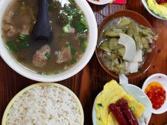 酸菜牛腩辣汤饭套餐（小份）-陈记汤饭(水巷口店)