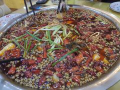 -乡土特色.冷锅鱼.牦牛肉汤锅