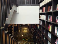 -钟书阁(松江泰晤士小镇店)