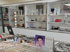 -潘多拉眼镜·蔡司依视路明月(潘家园店)