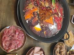 -黄潇洒老火锅(九眼桥宏济巷店)