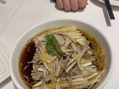 蒜泥白菜拌肚丝-老吉士(环贸iapm店)