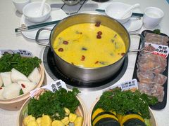 -煲王粤菜餐厅(中侨中心店)