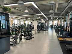 -岩顶健身(玄武店)