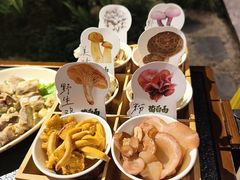 -菌自由丨野生菌火锅特色庭院餐厅(丽江古城店)