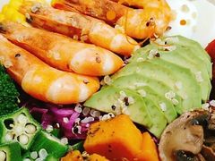 牛油果大虾沙拉-禾沐·轻食·面包·咖啡