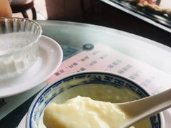 -俊丽双皮奶甜品店