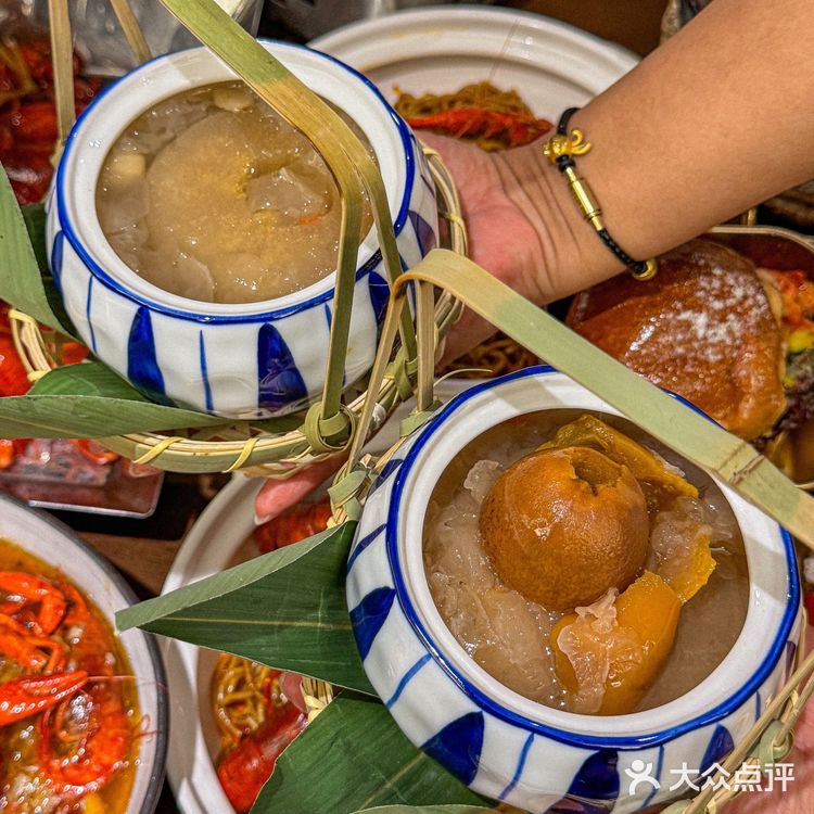 蒜蓉！麻辣！在拌面！香惨了！还有龙虾开口饺！龙虾汉堡！