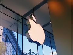 -Apple零售店(华贸购物中心店)