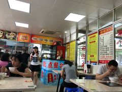 等位区-华威达牛庄(黄埔大道西店)