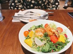 芒果大虾沙拉配青柠油醋汁-Bistro 63 创意融合料理(广粤天地店)