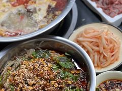 -周良天山牛杂城(天山路总店)