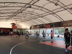 -洛克公园·篮球·足球·羽毛球(莘庄店)