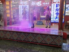 -刘姐啤酒鱼民族演艺餐厅(西街总店)