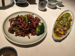 -八府香鸭·啫啫煲(华山路店)