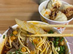 -江三王记牛杂馆(总店)