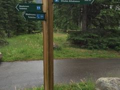 -阿萨巴斯卡瀑布观景点