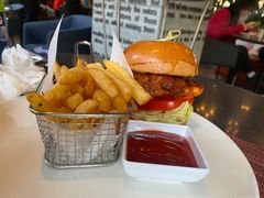 -WOLFGANG PUCK KITCHEN & BAR(迪士尼小镇店)