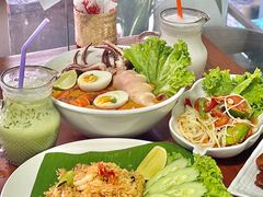 -Kat's Kitchen