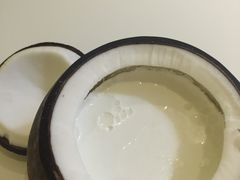 -志龙皇冠吃货椰子铺