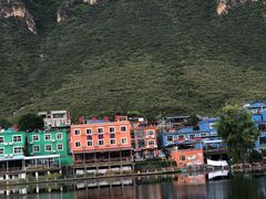 -百里峡七彩艺术小镇