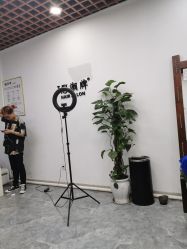 -V8潮牌·接发烫染连锁