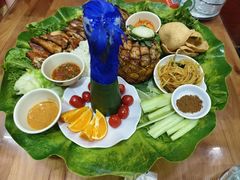 -沐毫傣泐云南菜孔雀宴•手抓饭傣味烧烤(曼听公园店)