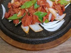 铁板黑椒牛柳-峪鸡餐厅