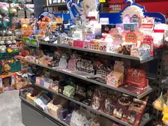 -潮品挚尚(五角场苏宁易购店)