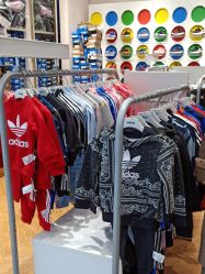 -adidas(德基广场店)