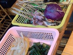 -何氏串串香火锅(翠亨店)