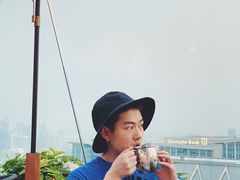 -ROAST coffee & eatery