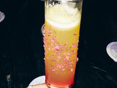 -饮湖威士忌鸡尾酒吧