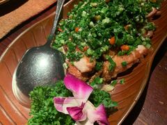 大理风味葱椒鸡-花马天堂云南餐厅 Lost Heaven(外滩店)