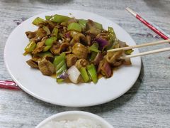 尖椒肥肠-王鹏家常菜馆