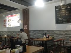 -黄阿姨锅贴大王(万航渡路店)