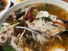 -巍山𤆵肉饵丝