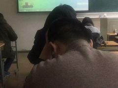 -上海应用技术大学南校区-停车场