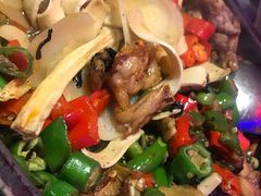 炭烧牛蛙平锅紫苏味-蘭奢雅集·江浙菜(青山江滩店)