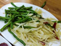 -雷祖芳老妈蹄花店