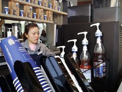 -瑞幸咖啡(艺树家工场店)