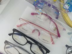 -美式眼镜·授权蔡司.依视路.尼康.豪雅.明月(人民广场店)